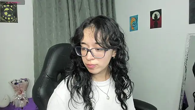 Snapshot of indra_cam chatting on June 2026 06:52:02 AM indra cam online show from June 2026 06:52:02 AM