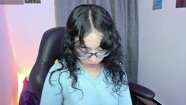 Snapshot of indra_cam chatting on June 2026 05:37:02 AM indra cam online show from June 2026 05:37:02 AM