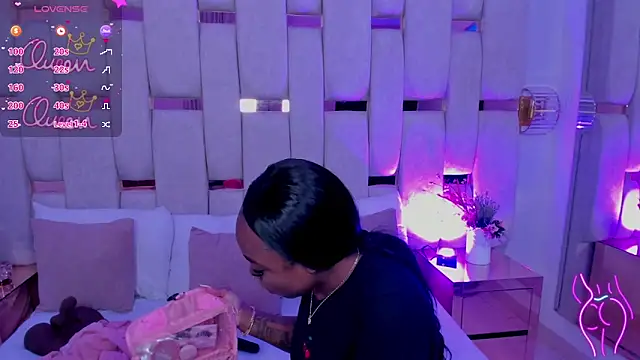 mia schwarz online show from March 2026 10:06:02 PM