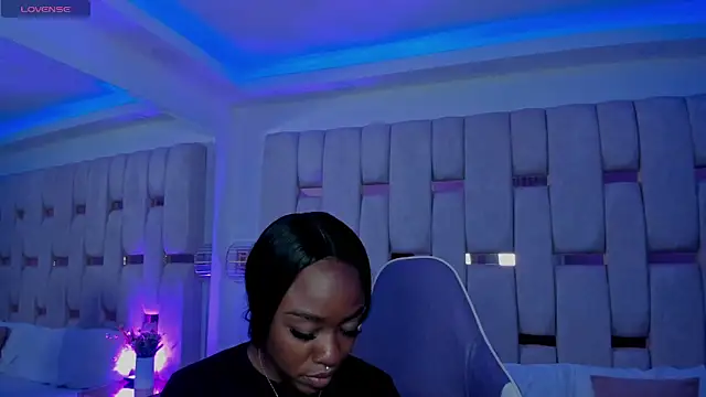 mia schwarz online show from March 2026 09:42:01 PM