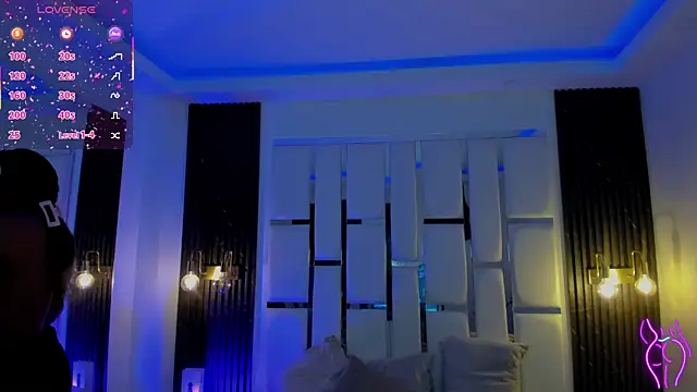 Snapshot of mia_schwarz chatting on October 2025 02:53:02 PM mia schwarz online show from October 2025 02:53:02 PM