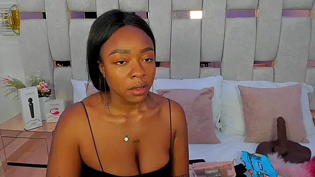 Snapshot of mia_schwarz chatting on January 2025 07:48:01 PM mia schwarz online show from January 2025 07:48:01 PM