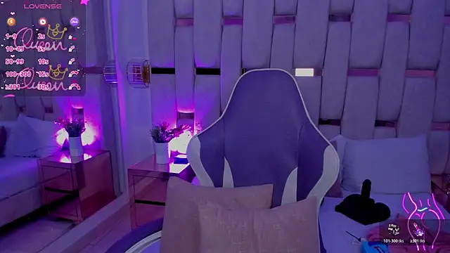 mia schwarz online show from March 2026 11:30:01 PM