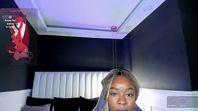 mia schwarz online show from April 2026 11:45:01 AM