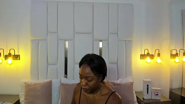 Snapshot of mia_schwarz chatting on September 2025 05:01:02 PM mia schwarz online show from September 2025 05:01:02 PM