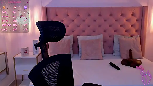 Snapshot of mia_schwarz chatting on September 2025 08:58:02 PM mia schwarz online show from September 2025 08:58:02 PM