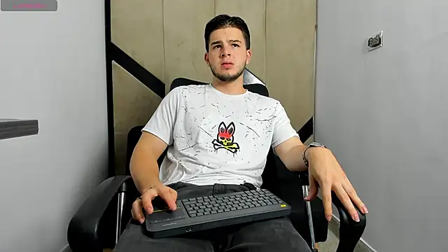 danielclarton1 online show from February 2025 06:54:01 AM