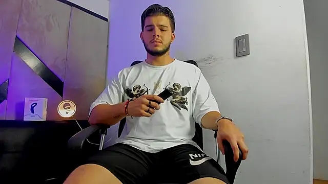 danielclarton1 online show from September 2025 01:42:01 AM