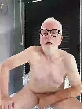 Snapshot of Greyhound70 chatting on September 2025 11:36:01 AM Greyhound70 online show from September 2025 11:36:01 AM