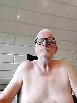 Snapshot of Greyhound70 chatting on October 2025 03:05:02 PM Greyhound70 online show from October 2025 03:05:02 PM