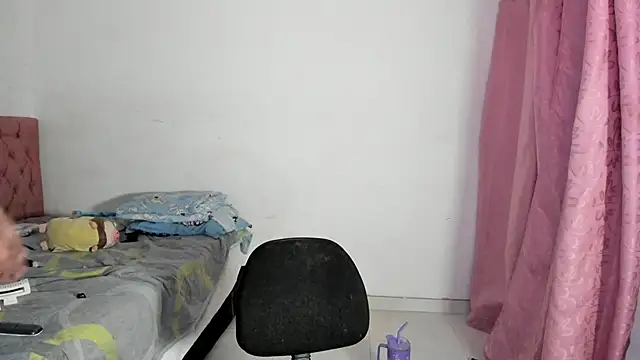 ateneawilliams online show from October 2025 04:33:01 AM