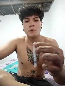 Snapshot of Xtrem3HARDxxx chatting on February 2025 09:03:01 AM Xtrem3HARDxxx online show from February 2025 09:03:01 AM