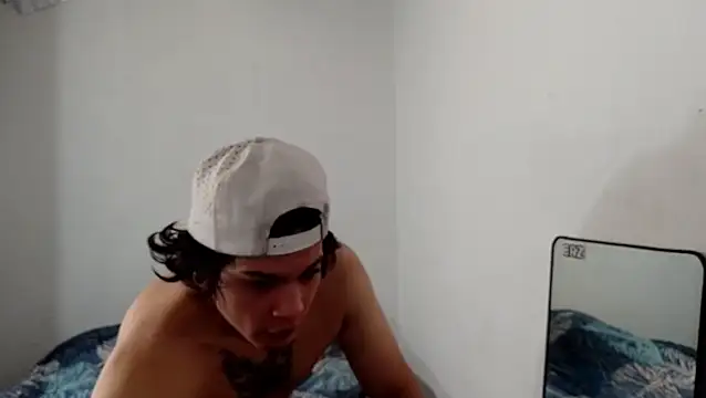 Snapshot of Xtrem3HARDxxx chatting on October 2025 02:40:01 PM Xtrem3HARDxxx online show from October 2025 02:40:01 PM