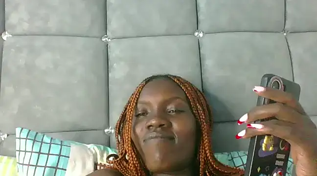 Snapshot of Slimthick900 chatting on February 2025 09:01:02 AM Slimthick900 online show from February 2025 09:01:02 AM