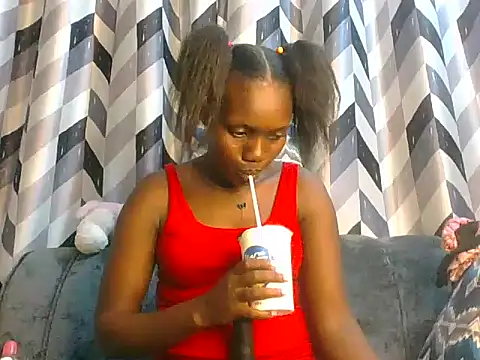 Snapshot of Slimthick900 chatting on March 2025 02:39:02 PM Slimthick900 online show from March 2025 02:39:02 PM