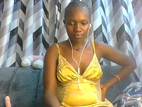 Snapshot of Slimthick900 chatting on March 2025 02:10:02 AM Slimthick900 online show from March 2025 02:10:02 AM