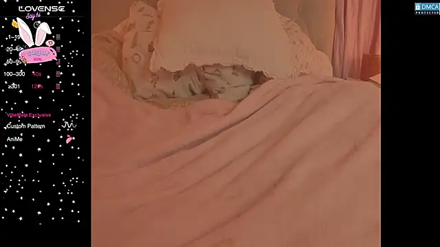 Blondecandie online show from April 2026 08:04:01 PM