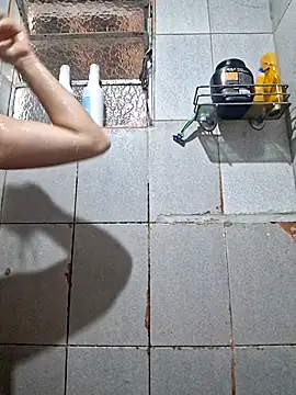 Snapshot of Sweet-diamondxxx chatting on February 2026 04:50:01 PM Sweet-diamondxxx online show from February 2026 04:50:01 PM