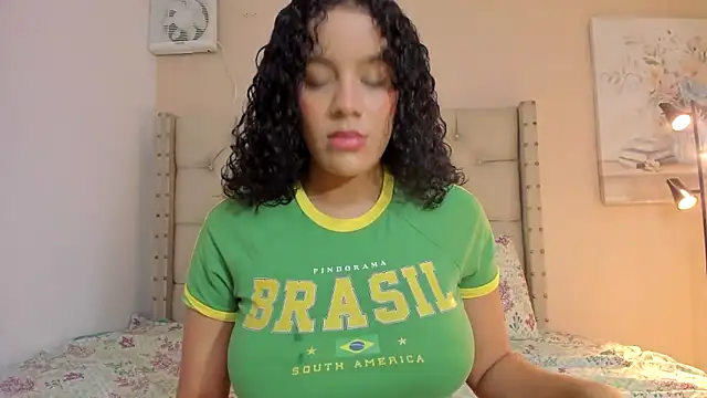 Snapshot of vanesasexyhot21 chatting on November 2025 02:23:02 AM vanesasexyhot21 online show from November 2025 02:23:02 AM