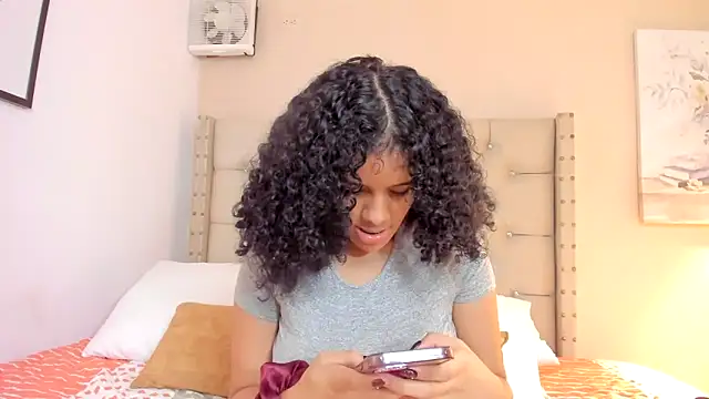 Snapshot of vanesasexyhot21 chatting on May 2026 01:01:02 AM vanesasexyhot21 online show from May 2026 01:01:02 AM