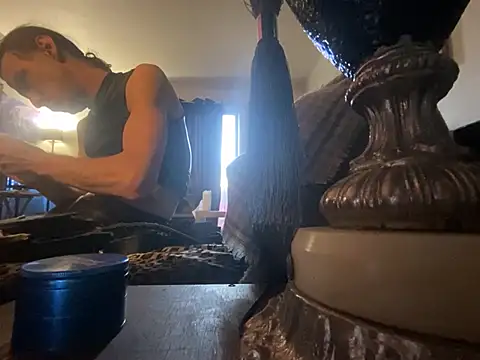 kikiwonderbar online show from January 2026 07:42:01 PM