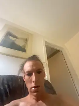 kikiwonderbar online show from November 2025 12:15:02 AM