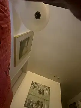 kikiwonderbar online show from December 2025 05:12:01 AM