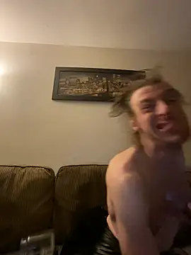 kikiwonderbar online show from February 2026 01:13:02 PM