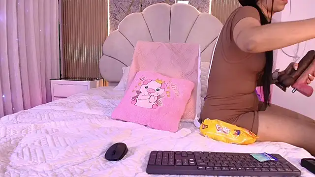 aisha sh online show from November 2025 11:59:02 AM