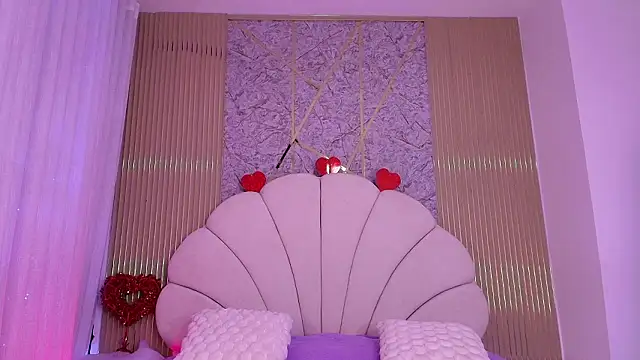 aisha sh online show from March 2026 12:01:02 PM