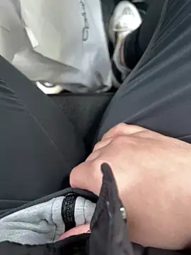 monikaas online show from February 2025 12:00:01 PM