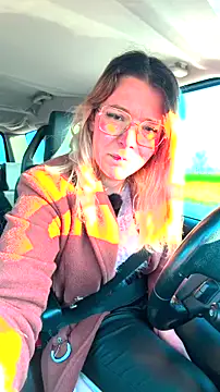 EmyLana online show from April 2026 06:20:01 AM