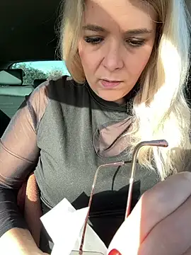 EmyLana online show from January 2026 09:46:01 AM