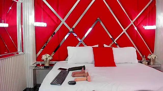 SusanCouper online show from November 2025 10:43:02 PM