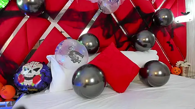 SusanCouper online show from October 2025 10:44:01 PM