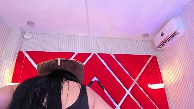 SusanCouper online show from March 2026 10:43:01 PM