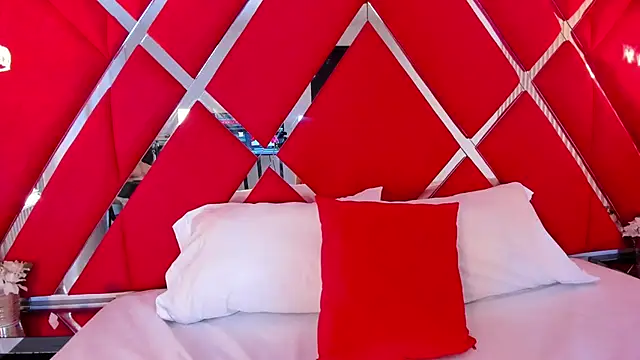 SusanCouper online show from April 2026 10:33:02 PM