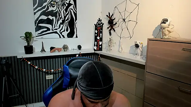 Daemon21 online show from November 2025 01:32:02 AM