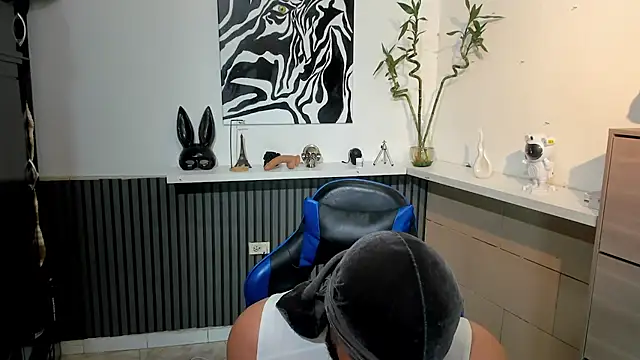 Daemon21 online show from November 2025 11:53:01 PM