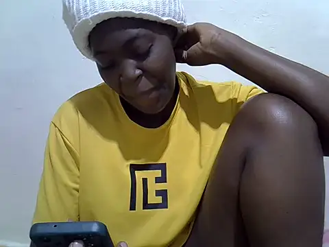 Snapshot of pretty_tallgirl chatting on June 2026 07:11:02 PM pretty tallgirl online show from June 2026 07:11:02 PM