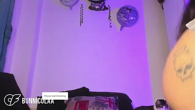 larissa01  online show from February 2026 04:18:01 PM