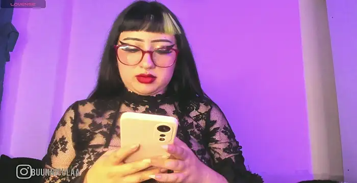 larissa01  online show from March 2026 10:24:02 PM