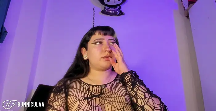 larissa01  online show from March 2026 08:04:02 PM