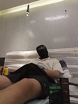 DelhiDick69 online show from June 2026 10:40:02 PM