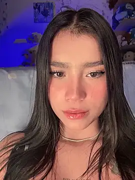 Snapshot of -Loren- chatting on February 2026 12:05:01 PM -Loren- online show from February 2026 12:05:01 PM