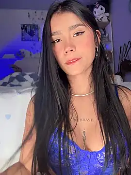 Snapshot of -Loren- chatting on February 2026 11:32:01 AM -Loren- online show from February 2026 11:32:01 AM