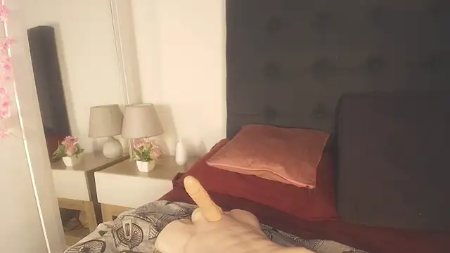 Evelonga 707 online show from April 2026 07:15:02 PM