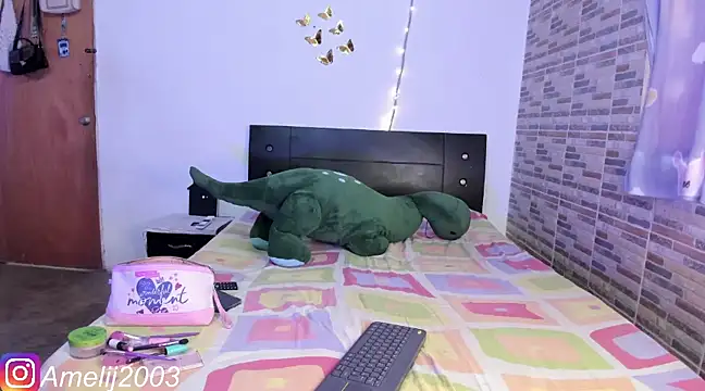  Amelia Johns  online show from March 2025 02:28:01 PM