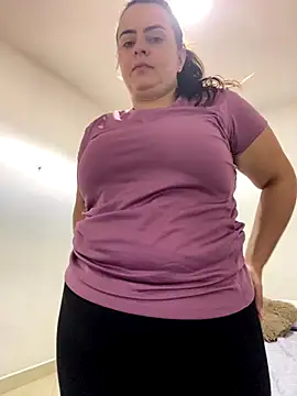 Im Amelia online show from November 2025 01:03:01 PM