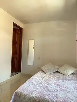 Im Amelia online show from March 2026 03:08:01 PM